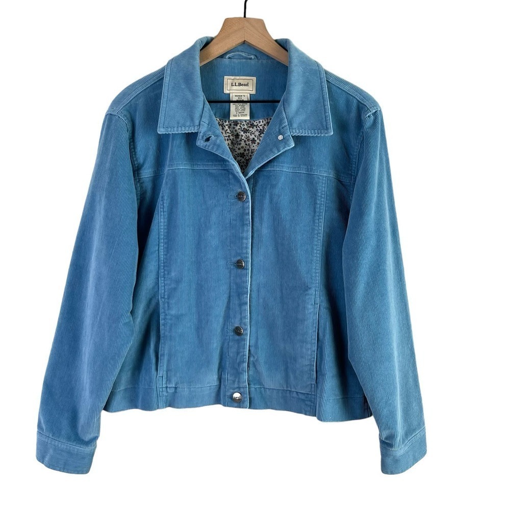 L.L.Bean Vintage 90s Corduroy Boxy Jacket in Baby Blue, Size Medium